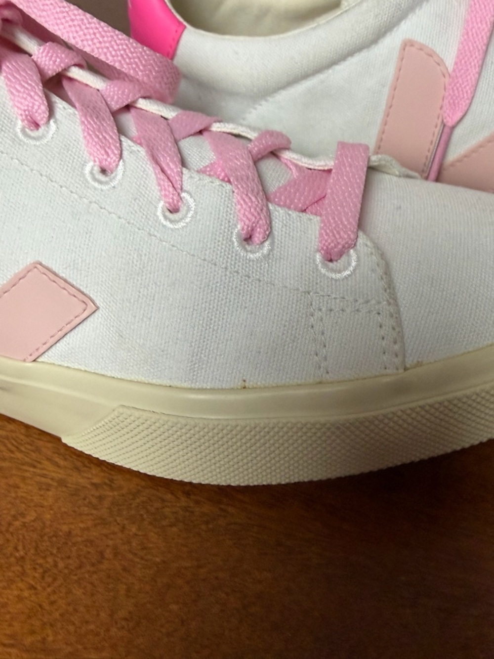 Veja V-10 White Sneakers with Pink Accents eco friendly size 9.5 - Picture 11 of 11